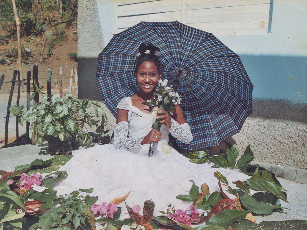 2504-archive-bruja-0114RH