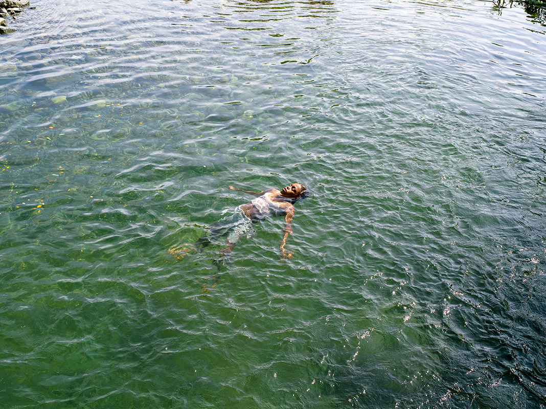 ac2510-cu-bruja-547-1