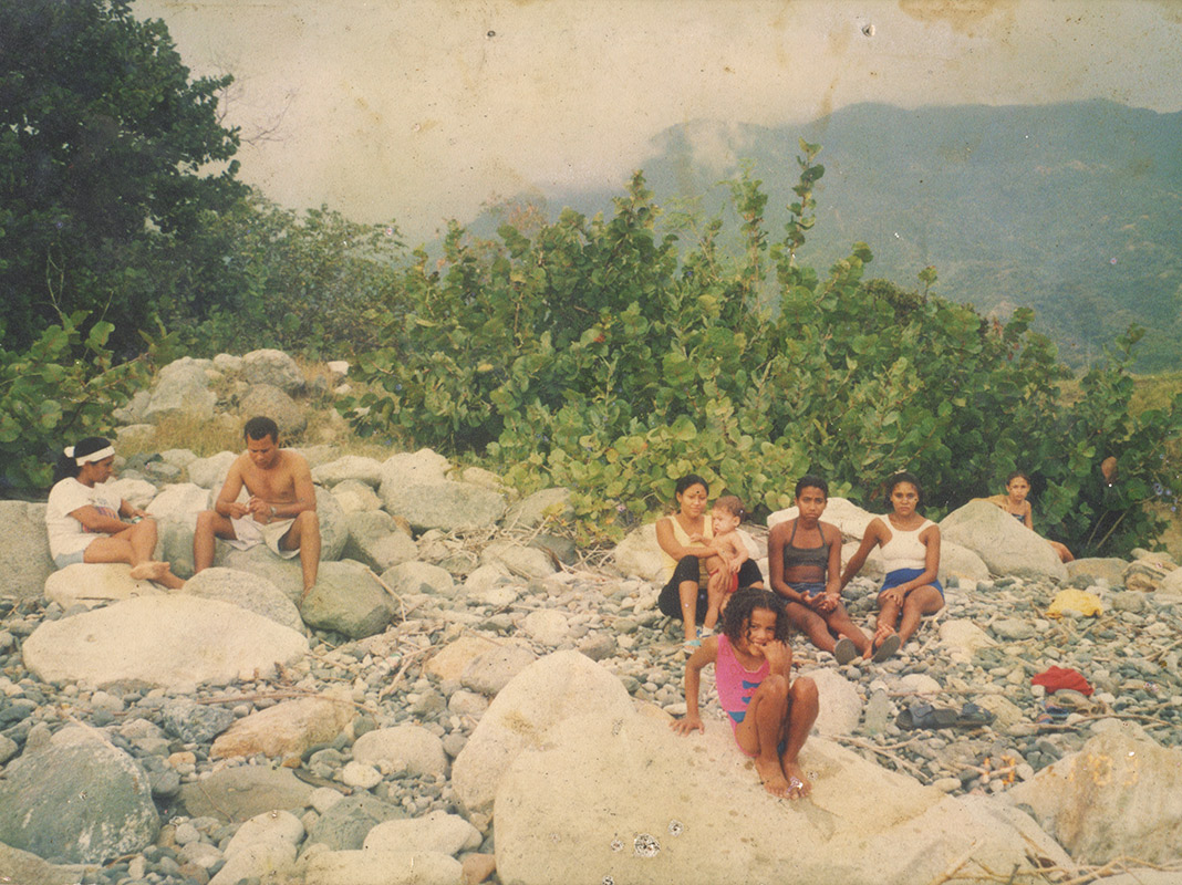 2504-archive-bruja-0105RH