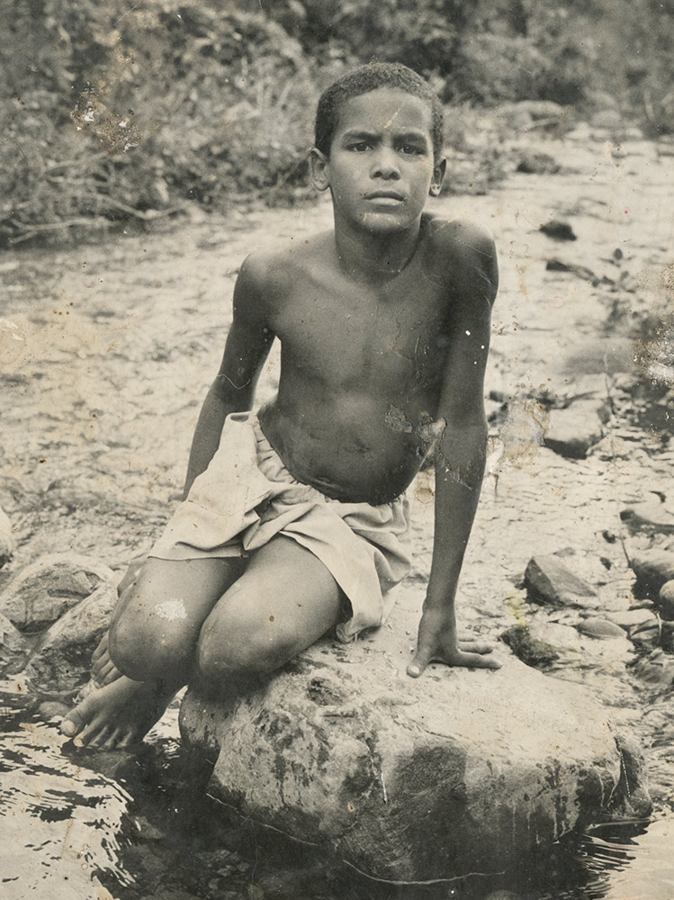 2504-archive-bruja-0235HR