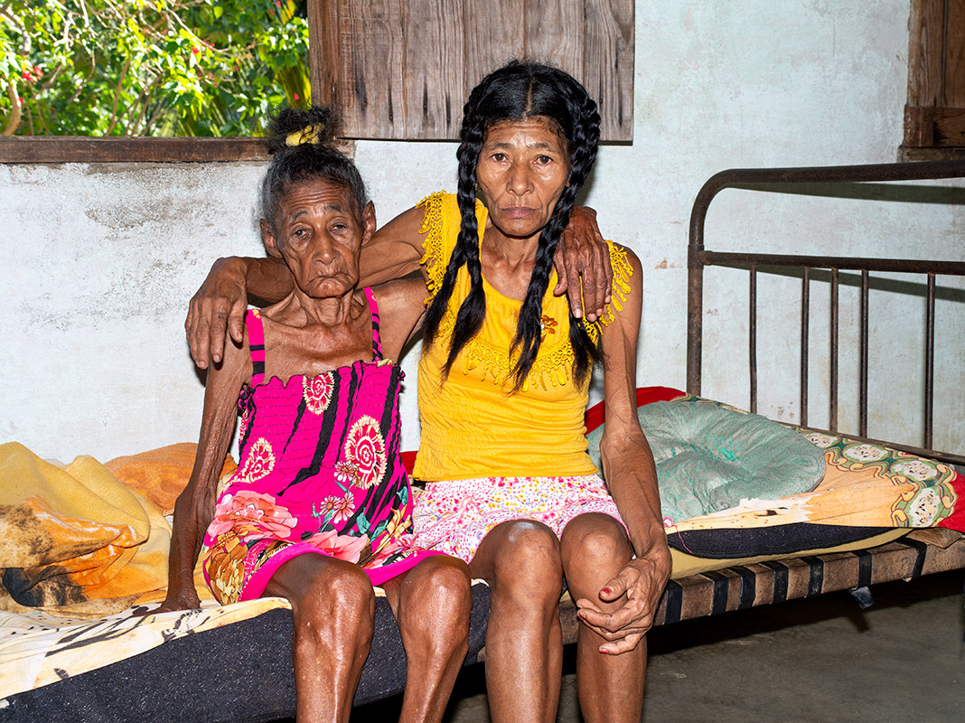 ac2412-cu-bruja-2078-2