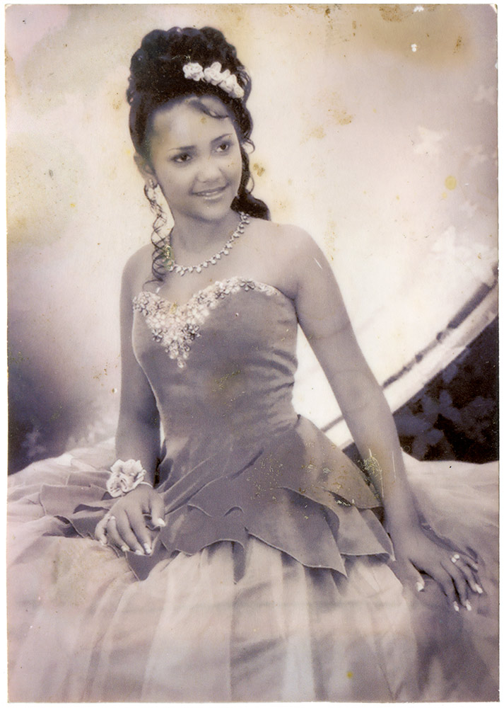 2504-archive-bruja-098